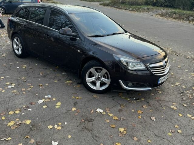 Коричневый Опель Инсигния, объемом двигателя 2 л и пробегом 218 тыс. км за 11300 $, фото 5 на Automoto.ua