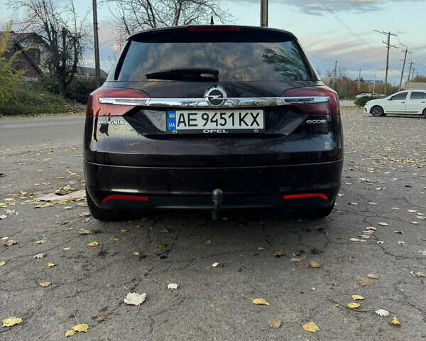 Коричневый Опель Инсигния, объемом двигателя 1.96 л и пробегом 218 тыс. км за 10700 $, фото 2 на Automoto.ua