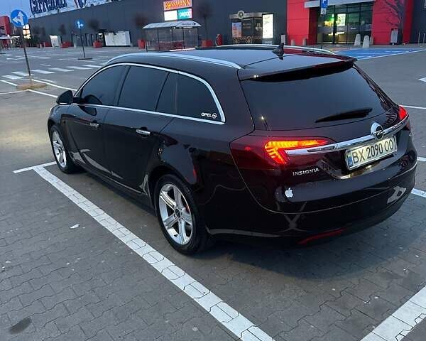 Коричневий Опель Інсігнія, об'ємом двигуна 1.96 л та пробігом 266 тис. км за 11400 $, фото 6 на Automoto.ua