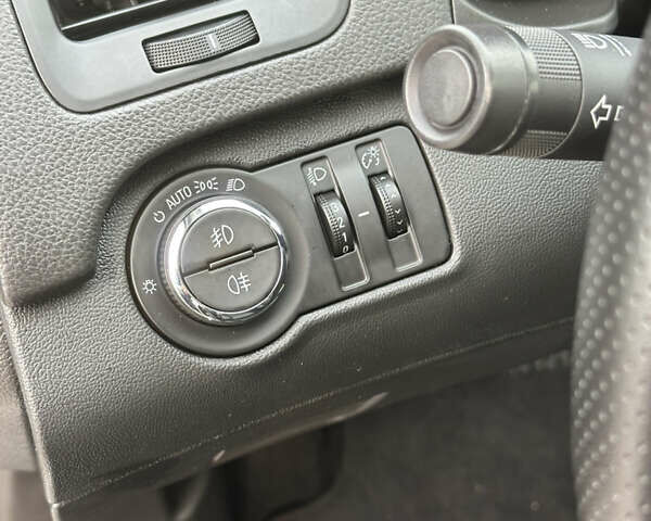 Коричневый Опель Инсигния, объемом двигателя 1.6 л и пробегом 158 тыс. км за 13800 $, фото 24 на Automoto.ua