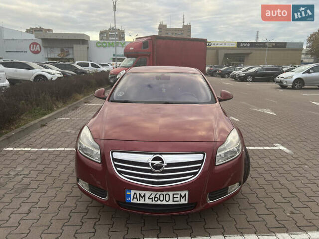 Опель Инсигния 2010 в Житомире на Automoto.ua Красный Опель Инсигния, объемом двигателя 2 л и пробегом 275 тыс. км за 7500 $, фото 1 на Automoto.ua