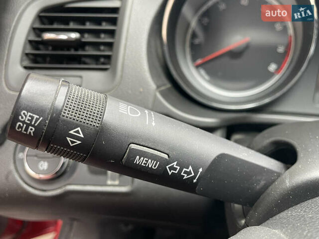 Червоний Опель Інсігнія, об'ємом двигуна 2 л та пробігом 210 тис. км за 6750 $, фото 27 на Automoto.ua