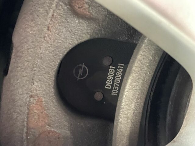 Червоний Опель Інсігнія, об'ємом двигуна 2 л та пробігом 210 тис. км за 6750 $, фото 11 на Automoto.ua