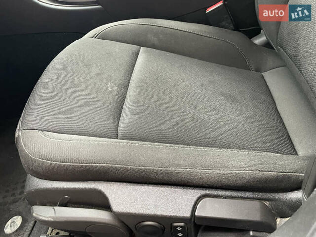 Червоний Опель Інсігнія, об'ємом двигуна 2 л та пробігом 210 тис. км за 6750 $, фото 26 на Automoto.ua