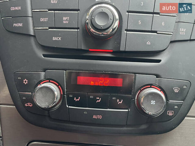 Червоний Опель Інсігнія, об'ємом двигуна 2 л та пробігом 210 тис. км за 6750 $, фото 32 на Automoto.ua