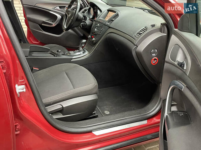 Червоний Опель Інсігнія, об'ємом двигуна 2 л та пробігом 210 тис. км за 6750 $, фото 40 на Automoto.ua