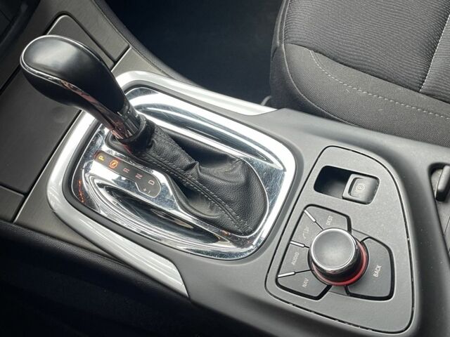 Червоний Опель Інсігнія, об'ємом двигуна 2 л та пробігом 210 тис. км за 6750 $, фото 17 на Automoto.ua