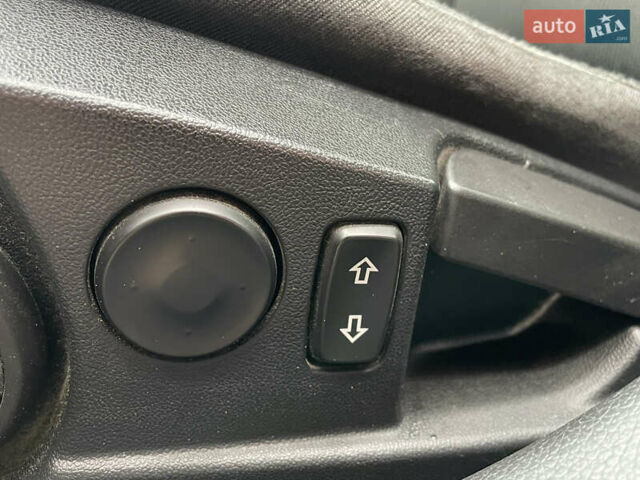 Червоний Опель Інсігнія, об'ємом двигуна 2 л та пробігом 210 тис. км за 6750 $, фото 25 на Automoto.ua