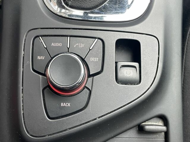 Червоний Опель Інсігнія, об'ємом двигуна 2 л та пробігом 210 тис. км за 6750 $, фото 18 на Automoto.ua