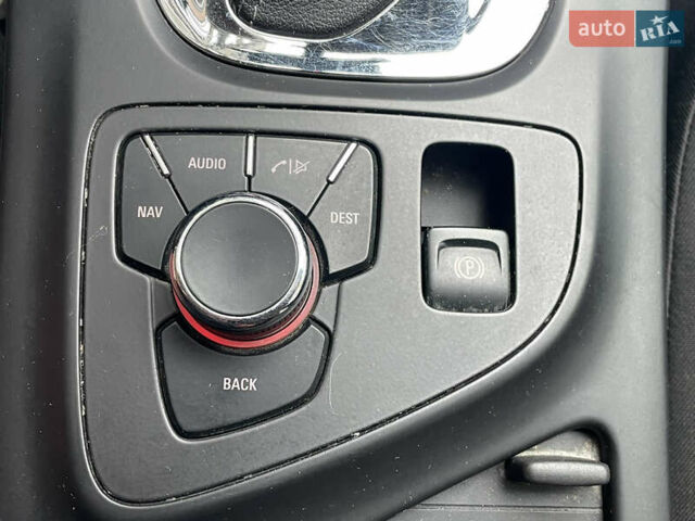 Червоний Опель Інсігнія, об'ємом двигуна 2 л та пробігом 210 тис. км за 6750 $, фото 34 на Automoto.ua