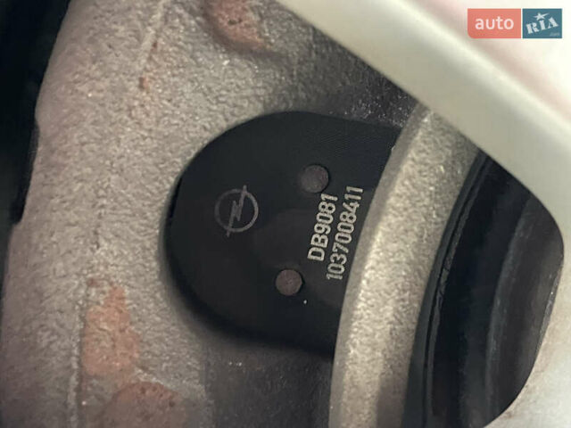 Червоний Опель Інсігнія, об'ємом двигуна 2 л та пробігом 210 тис. км за 6750 $, фото 19 на Automoto.ua