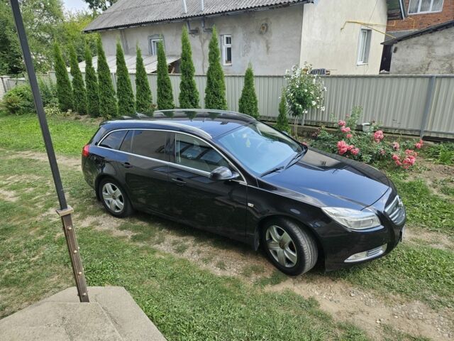 Красный Опель Инсигния, объемом двигателя 2 л и пробегом 268 тыс. км за 6700 $, фото 4 на Automoto.ua