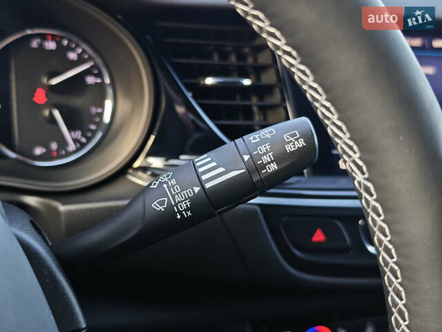 Красный Опель Инсигния, объемом двигателя 2 л и пробегом 164 тыс. км за 16999 $, фото 29 на Automoto.ua