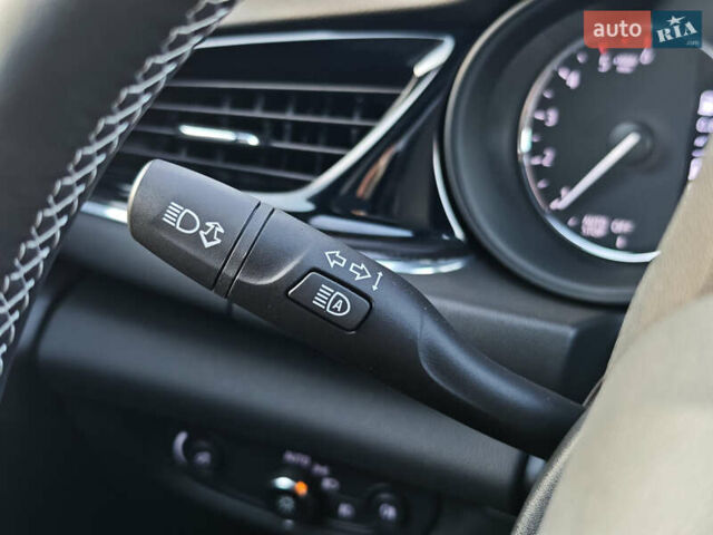 Красный Опель Инсигния, объемом двигателя 2 л и пробегом 164 тыс. км за 16999 $, фото 28 на Automoto.ua