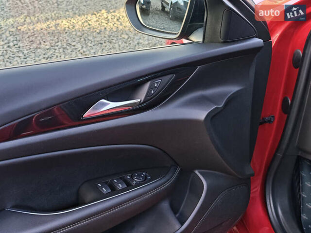 Красный Опель Инсигния, объемом двигателя 2 л и пробегом 164 тыс. км за 16999 $, фото 19 на Automoto.ua