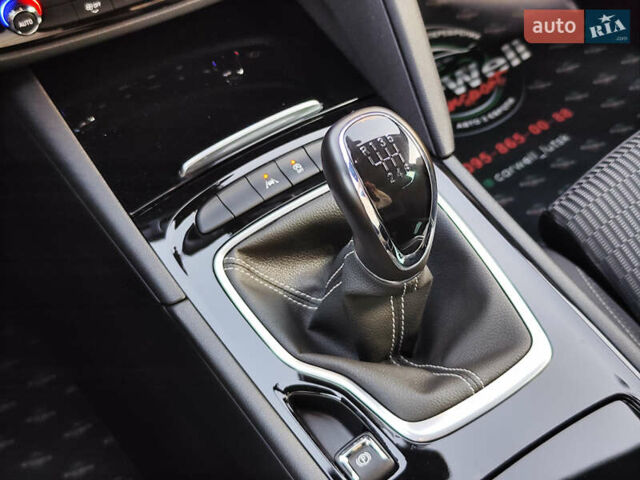 Красный Опель Инсигния, объемом двигателя 2 л и пробегом 165 тыс. км за 16999 $, фото 44 на Automoto.ua