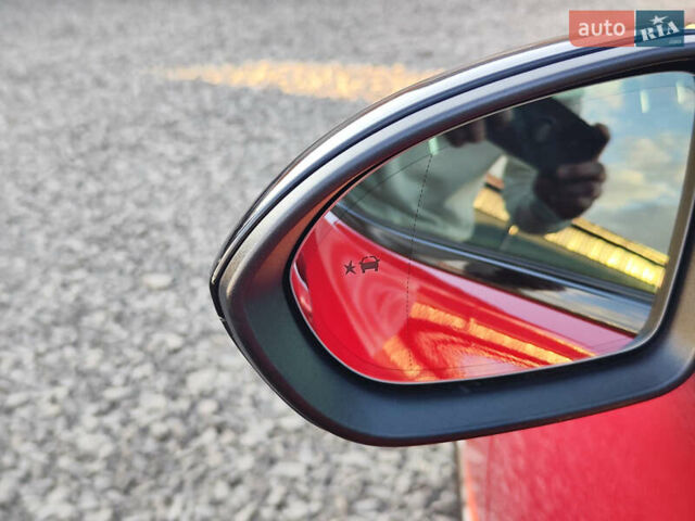 Красный Опель Инсигния, объемом двигателя 2 л и пробегом 165 тыс. км за 16999 $, фото 15 на Automoto.ua