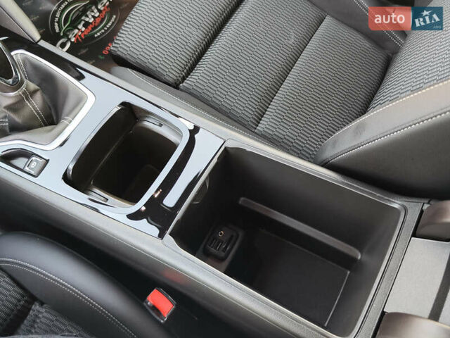 Красный Опель Инсигния, объемом двигателя 2 л и пробегом 165 тыс. км за 16999 $, фото 46 на Automoto.ua