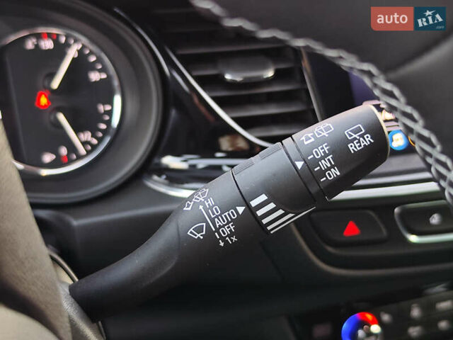 Красный Опель Инсигния, объемом двигателя 2 л и пробегом 165 тыс. км за 16999 $, фото 31 на Automoto.ua