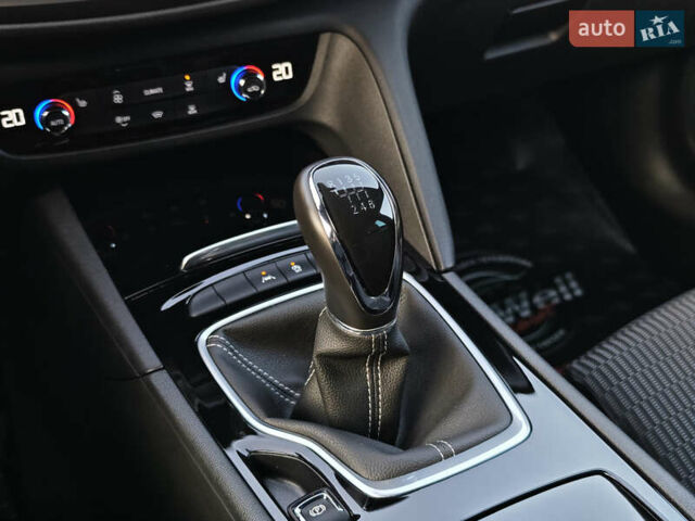 Красный Опель Инсигния, объемом двигателя 2 л и пробегом 164 тыс. км за 16999 $, фото 37 на Automoto.ua