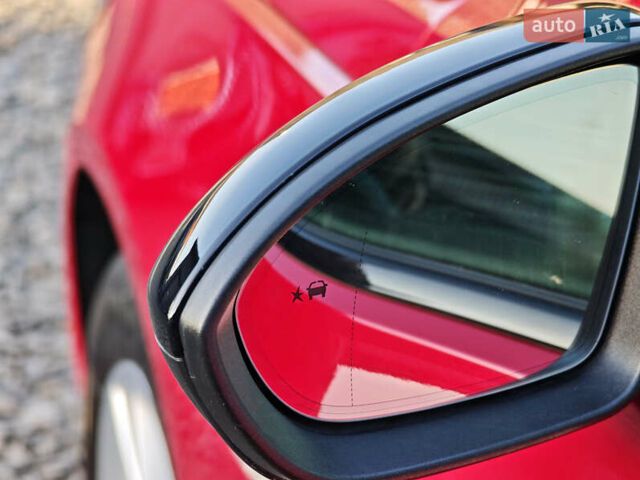 Красный Опель Инсигния, объемом двигателя 2 л и пробегом 164 тыс. км за 16999 $, фото 13 на Automoto.ua