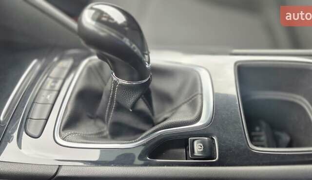 Красный Опель Инсигния, объемом двигателя 1.6 л и пробегом 130 тыс. км за 13999 $, фото 46 на Automoto.ua