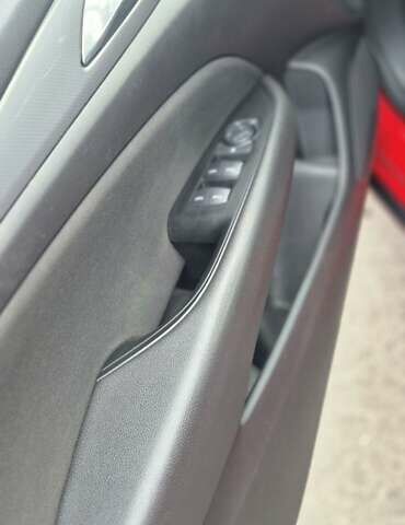 Красный Опель Инсигния, объемом двигателя 1.6 л и пробегом 130 тыс. км за 13999 $, фото 15 на Automoto.ua