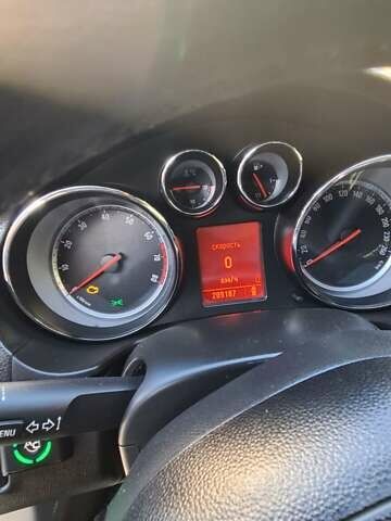 Опель Інсігнія, об'ємом двигуна 1.6 л та пробігом 209 тис. км за 8900 $, фото 7 на Automoto.ua