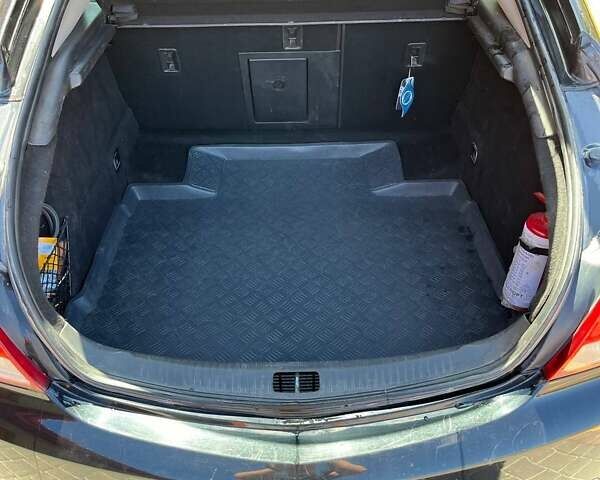 Опель Инсигния, объемом двигателя 1.96 л и пробегом 270 тыс. км за 7800 $, фото 11 на Automoto.ua