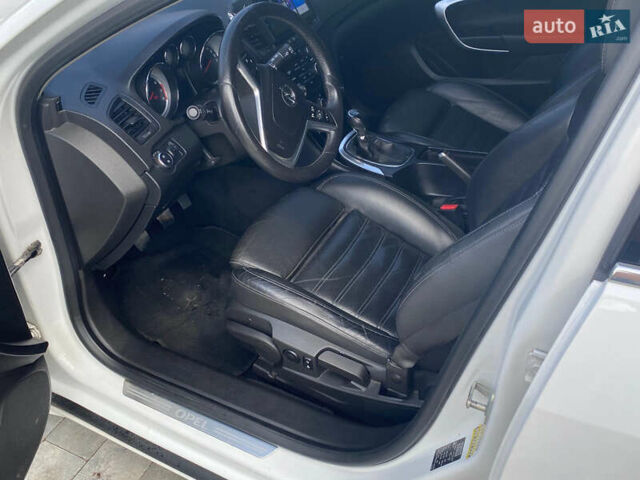 Опель Інсігнія, об'ємом двигуна 2 л та пробігом 155 тис. км за 6200 $, фото 21 на Automoto.ua