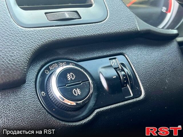 Опель Инсигния, объемом двигателя 2 л и пробегом 264 тыс. км за 6499 $, фото 5 на Automoto.ua