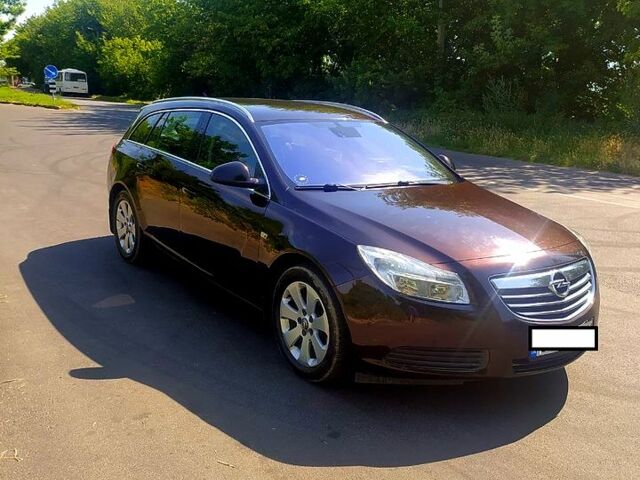 Опель Инсигния, объемом двигателя 2 л и пробегом 208 тыс. км за 8888 $, фото 4 на Automoto.ua