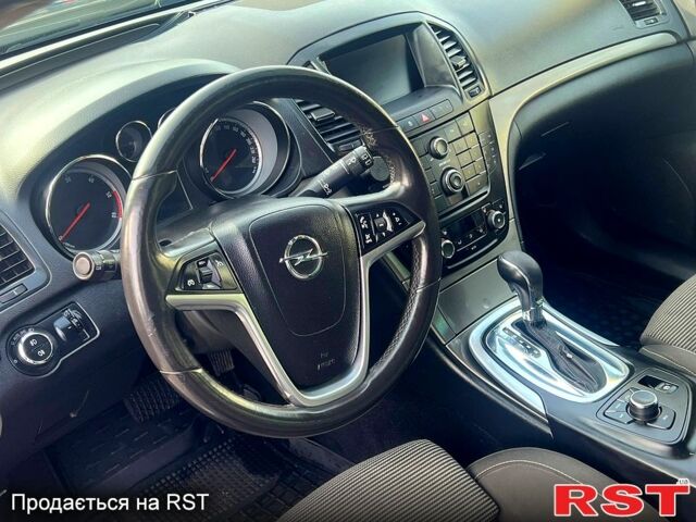 Опель Инсигния, объемом двигателя 2 л и пробегом 264 тыс. км за 6499 $, фото 4 на Automoto.ua