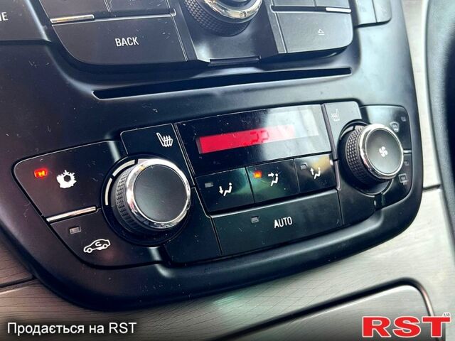 Опель Инсигния, объемом двигателя 2 л и пробегом 264 тыс. км за 6499 $, фото 9 на Automoto.ua