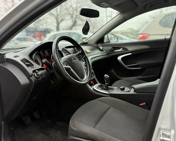 Опель Инсигния, объемом двигателя 2 л и пробегом 211 тыс. км за 7300 $, фото 4 на Automoto.ua