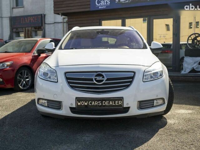 Опель Інсігнія, об'ємом двигуна 2 л та пробігом 239 тис. км за 8800 $, фото 1 на Automoto.ua
