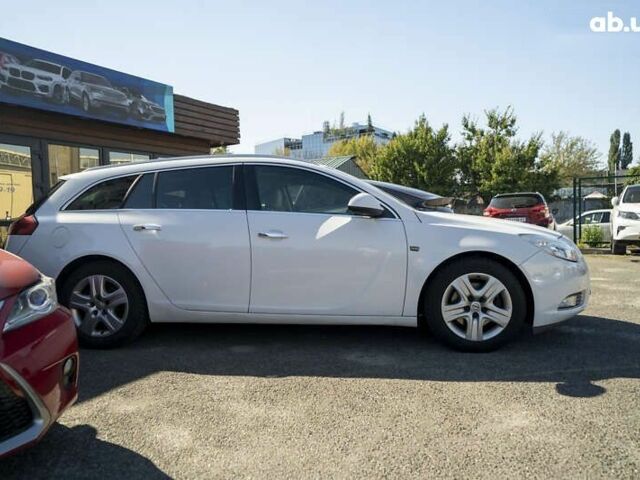 Опель Інсігнія, об'ємом двигуна 2 л та пробігом 239 тис. км за 8800 $, фото 4 на Automoto.ua