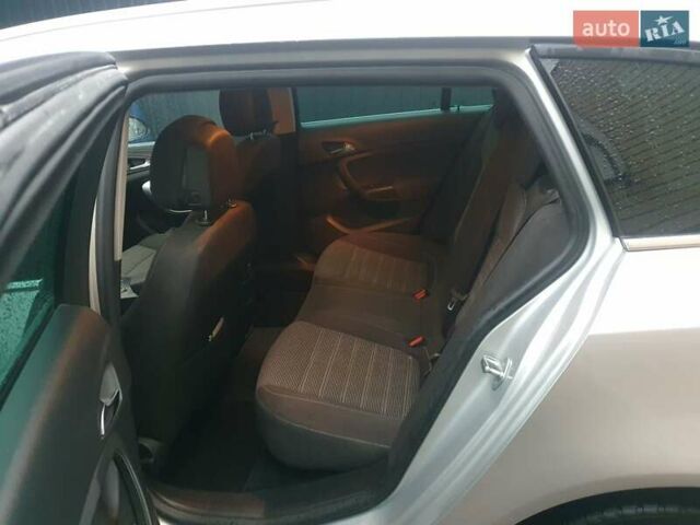 Опель Инсигния, объемом двигателя 2 л и пробегом 329 тыс. км за 11000 $, фото 9 на Automoto.ua