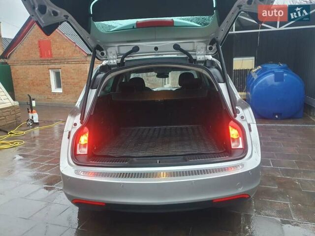 Опель Инсигния, объемом двигателя 2 л и пробегом 329 тыс. км за 11000 $, фото 6 на Automoto.ua