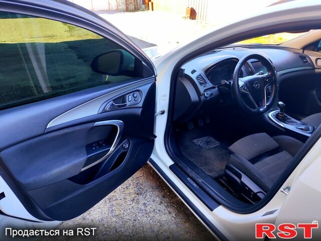 Опель Инсигния, объемом двигателя 20 л и пробегом 240 тыс. км за 8300 $, фото 7 на Automoto.ua