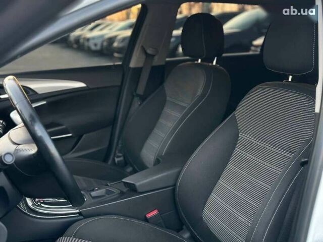 Опель Інсігнія, об'ємом двигуна 2 л та пробігом 256 тис. км за 12500 $, фото 7 на Automoto.ua