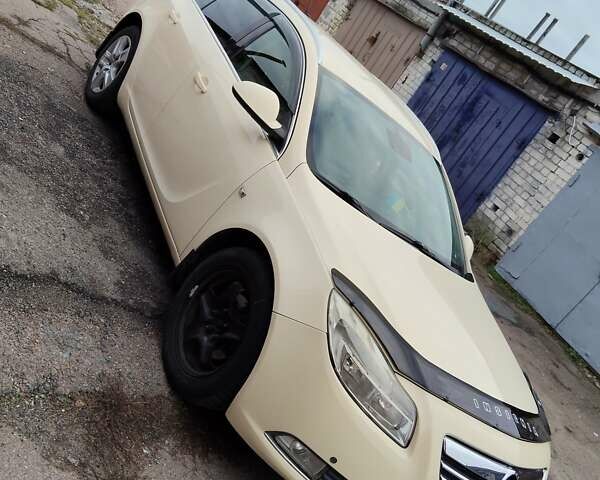 Желтый Опель Инсигния, объемом двигателя 1.96 л и пробегом 252 тыс. км за 8100 $, фото 8 на Automoto.ua