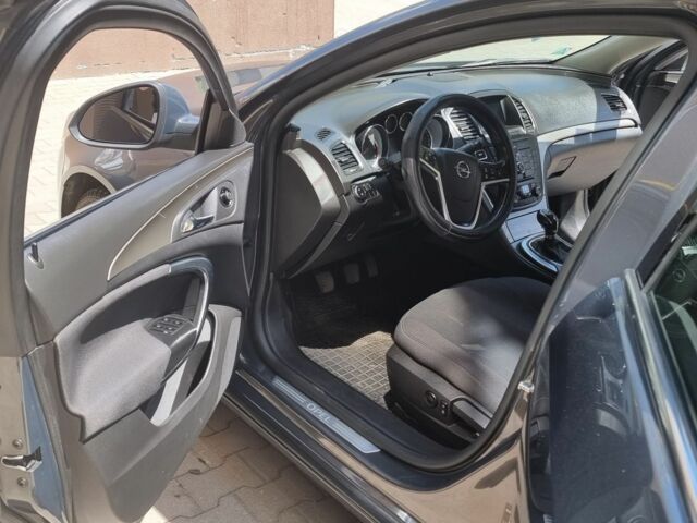 Серый Опель Инсигния, объемом двигателя 2 л и пробегом 188 тыс. км за 8800 $, фото 16 на Automoto.ua