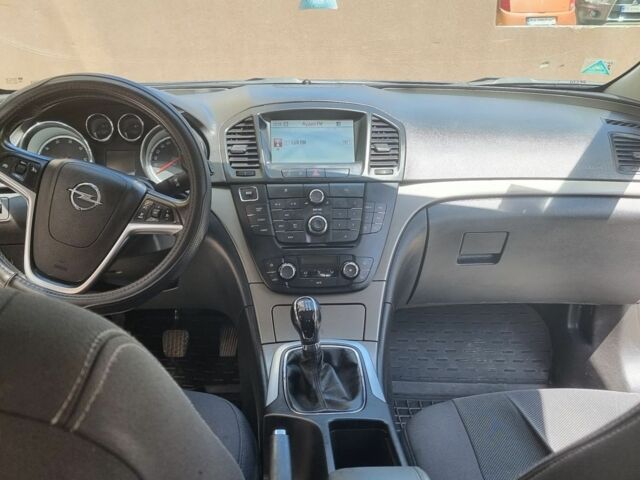 Серый Опель Инсигния, объемом двигателя 2 л и пробегом 188 тыс. км за 8800 $, фото 14 на Automoto.ua