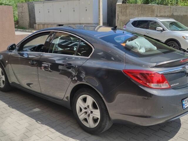 Серый Опель Инсигния, объемом двигателя 2 л и пробегом 188 тыс. км за 8800 $, фото 7 на Automoto.ua