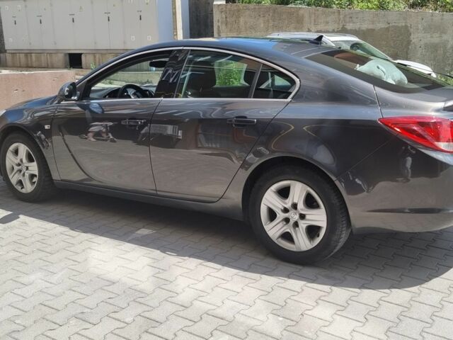 Серый Опель Инсигния, объемом двигателя 2 л и пробегом 188 тыс. км за 8800 $, фото 15 на Automoto.ua