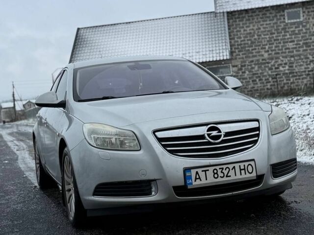 Серый Опель Инсигния, объемом двигателя 2 л и пробегом 278 тыс. км за 6500 $, фото 4 на Automoto.ua