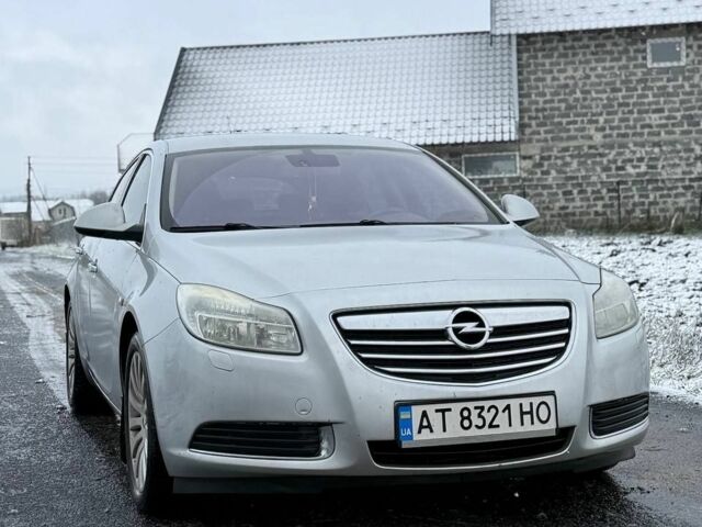 Серый Опель Инсигния, объемом двигателя 2 л и пробегом 278 тыс. км за 6500 $, фото 2 на Automoto.ua