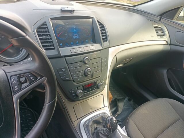 Серый Опель Инсигния, объемом двигателя 1.6 л и пробегом 191 тыс. км за 6800 $, фото 6 на Automoto.ua