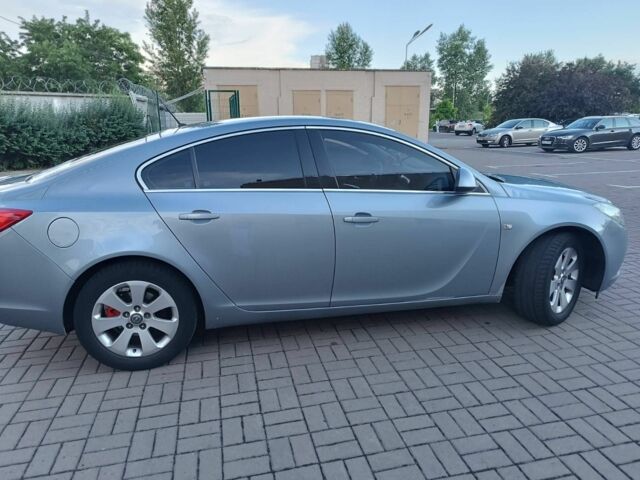 Сірий Опель Інсігнія, об'ємом двигуна 2 л та пробігом 293 тис. км за 6700 $, фото 2 на Automoto.ua